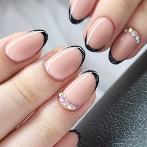 Przedłużane paznokcie - żelowe